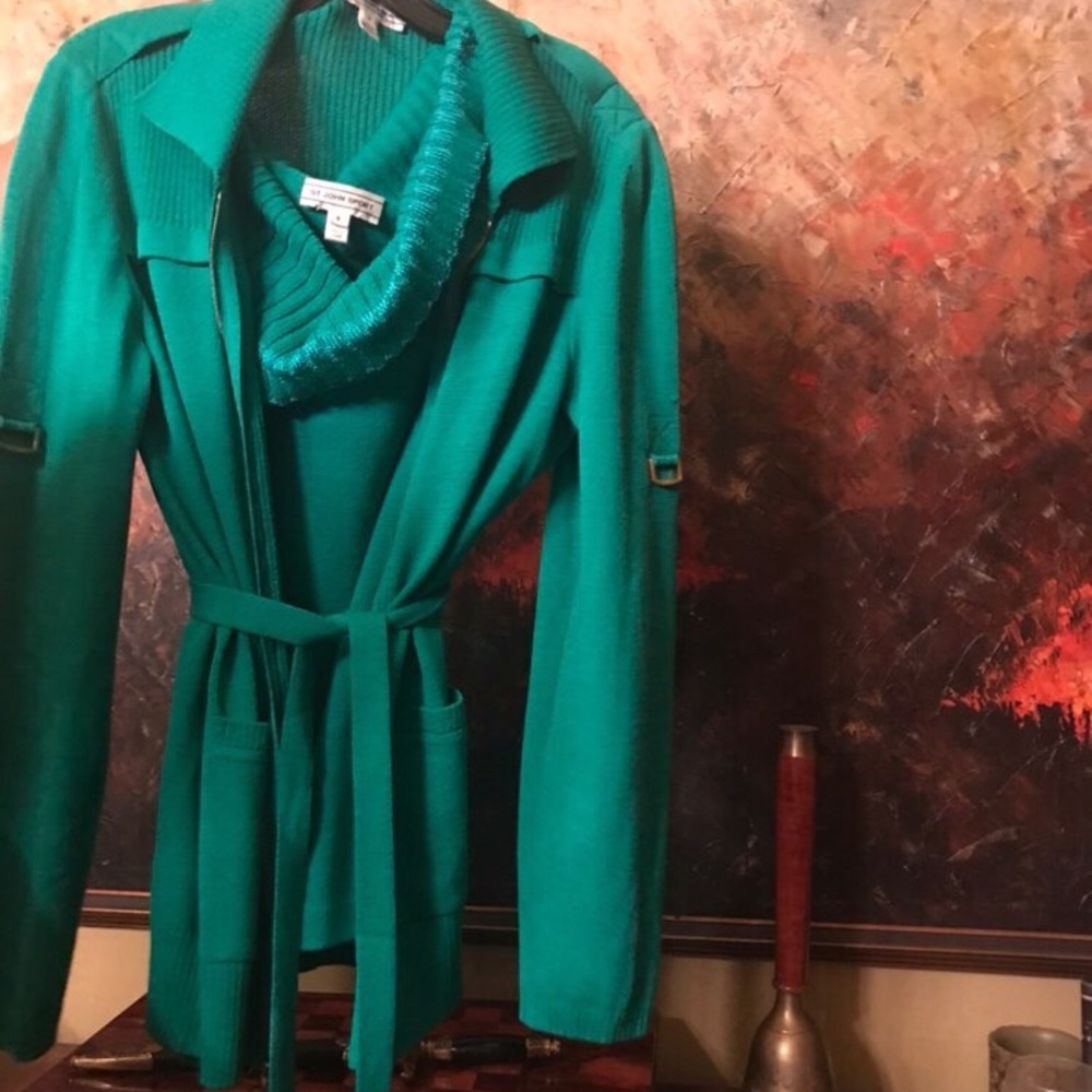 Jacket and top set// St. John’s